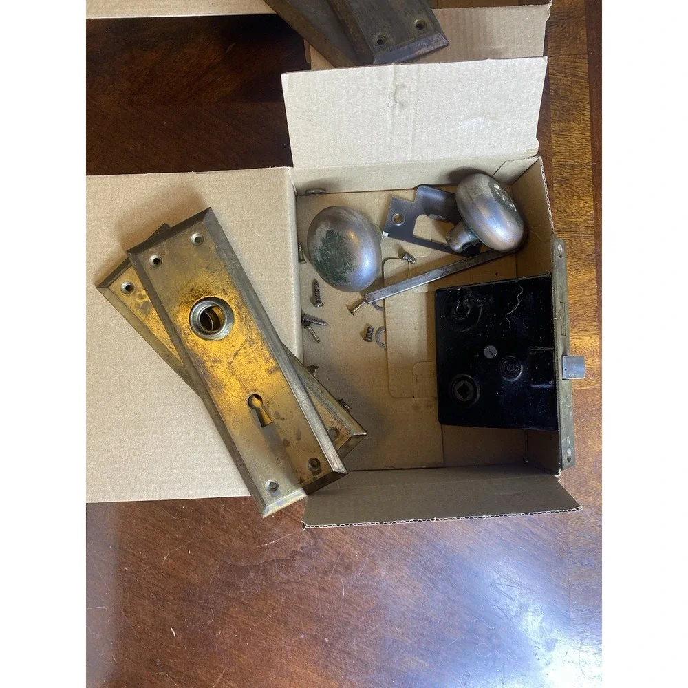 N/A lot antique